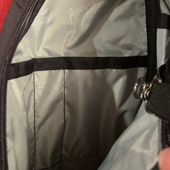 Healthy Back Bag, black, cross body bag. Lots of pockets inside and out. - Picture 11 of 11